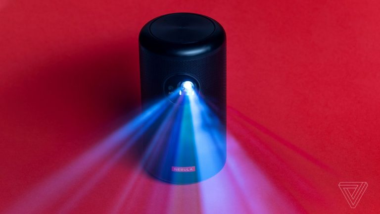 Nebula Capsule II – A Can-shaped Mini Projector